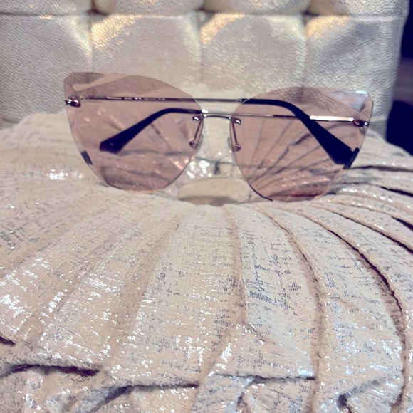 Louis Vuitton pink tinted cat eye sunglasses 🕶 - Picture 1 of 7